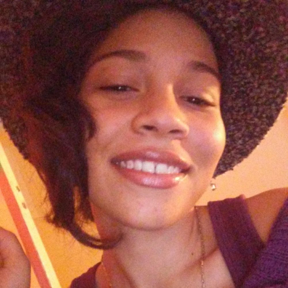 Meet your Posher, Kayla